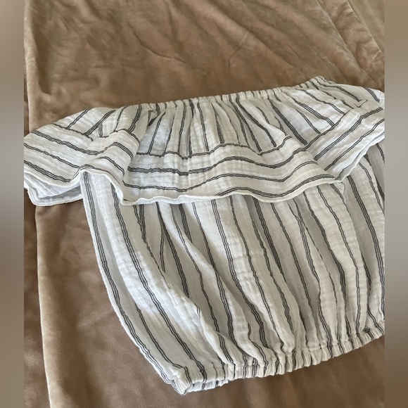 GUC Jens pirate booty white with grey stripes cha cha tube top - Picture 2 of 8